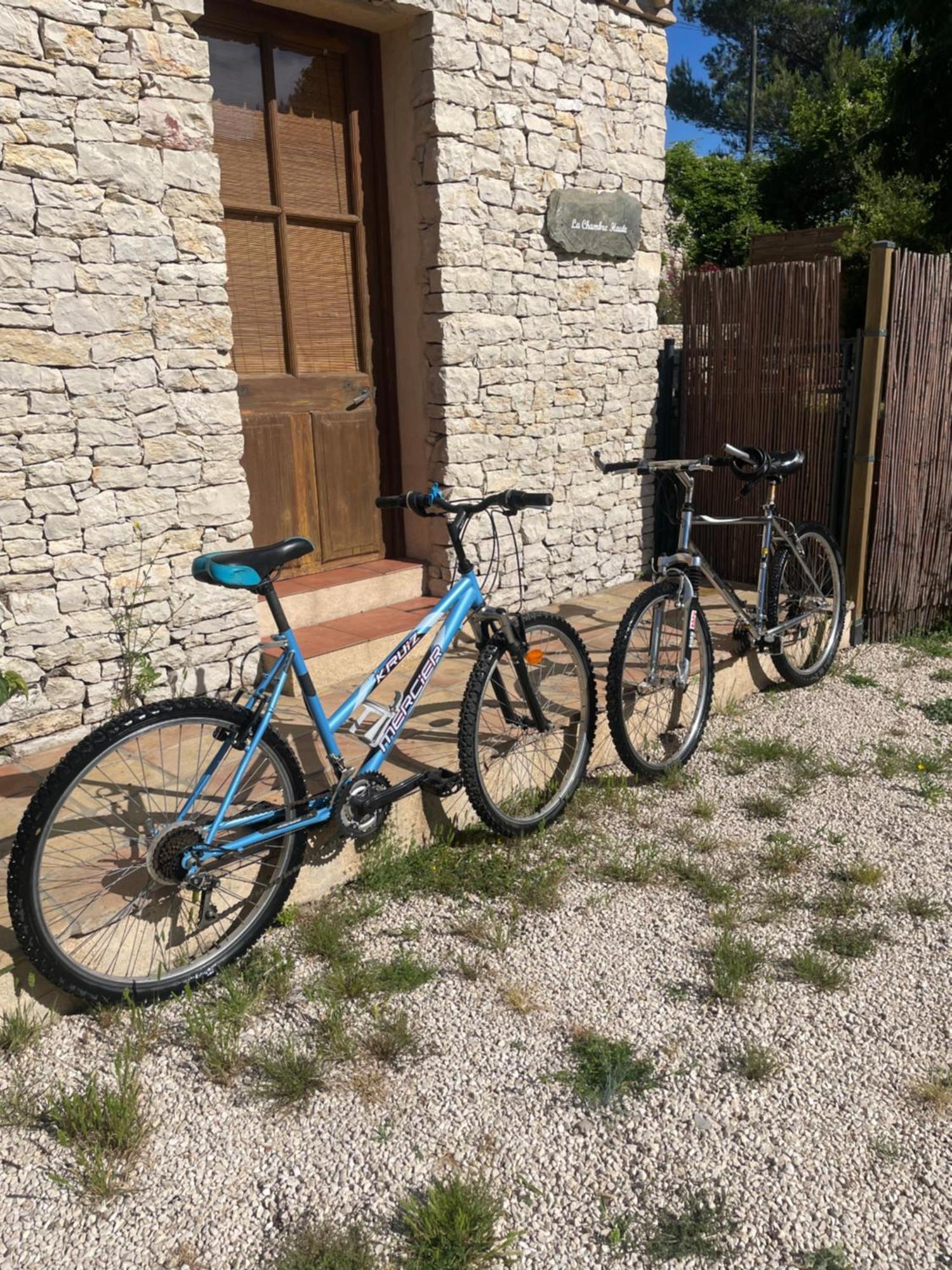 La Chambre Haute Et Son Spa Nîmes Esterno foto